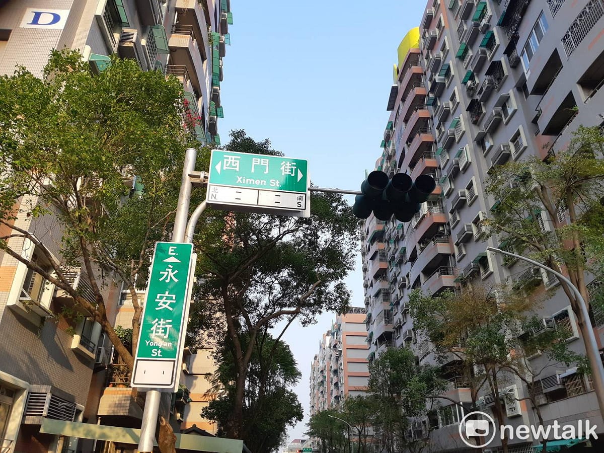 停電狀況多，紅綠燈號誌不亮，讓駕駛人怕怕。 圖：蔡坤龍/攝