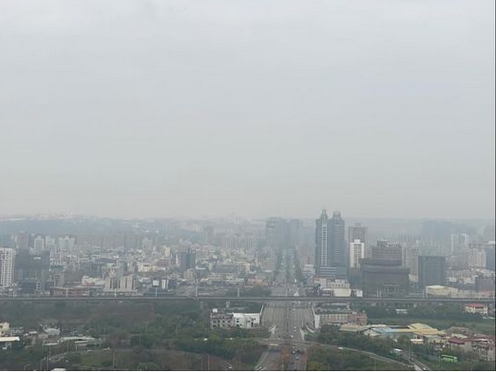台中市空氣品質再度「紫爆」。 圖 : 翻攝自蔡其昌臉書