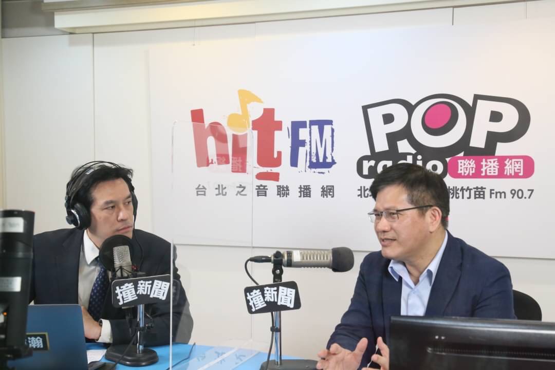資深媒體人黃暐瀚專訪前交通部長林佳龍，談及2022九合一選舉。 圖：《POP撞新聞》提供（資料照片）