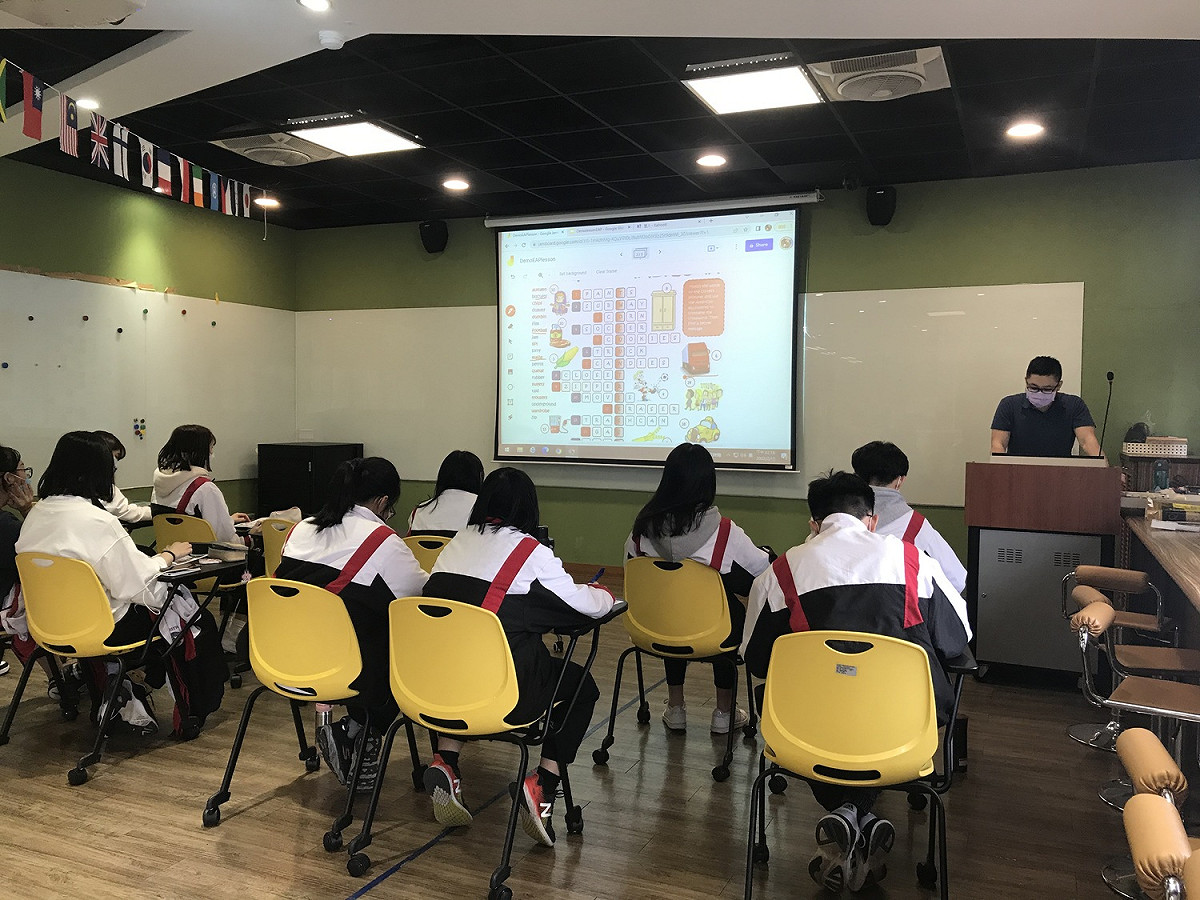 國際預科課程包含「學術英語」、「商業金融」、「行銷學」等6門課程。 圖：新北市教育局提供
