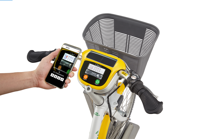 YouBike2.0掃碼租車。 圖：新北市交通局提供