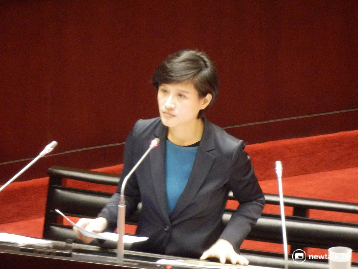 民進黨立委鄭麗君15日在總質詢時，詢問張善政是否會代表行政院向太陽花學運撤告，但未獲得正面回應。 圖：新頭殼資料照片