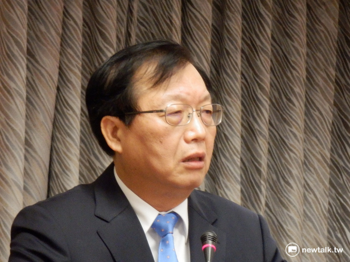 內政部長陳威仁16日至立法院內政委員會備詢。 圖：符芳碩/攝