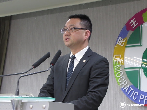 民進黨發言人阮昭雄31日受訪表示，中研院院長翁啟惠面對近來社會上的諸多質疑，有責任出面說明。  圖：新頭殼資料照片