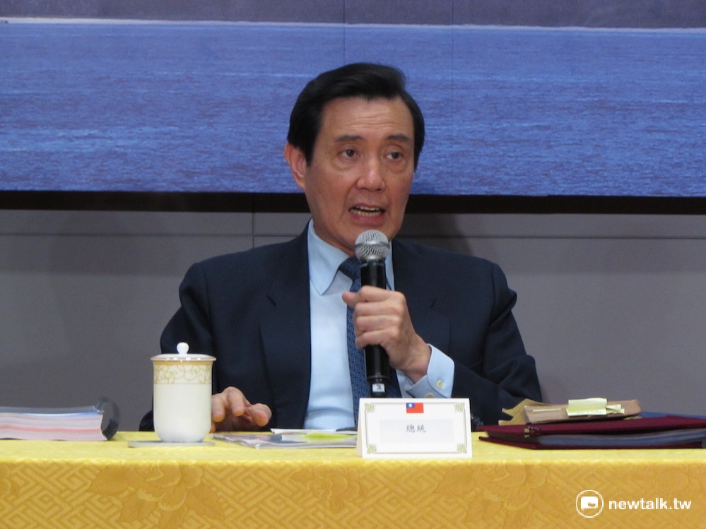 總統馬英九23日開完太平島中外記者會後，主動向媒體透露府方選後曾約了蔡英文3次都沒成功。 圖：邱珮文/攝
