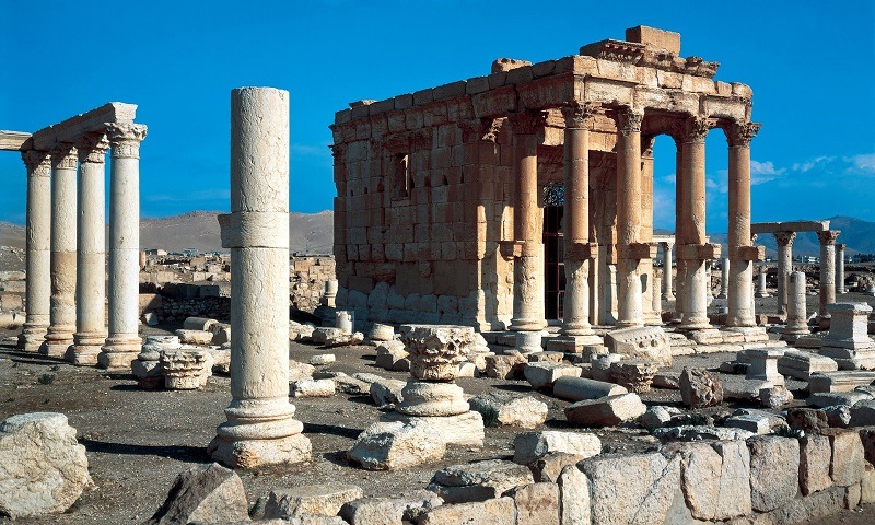 敘利亞政府軍24日朝巴邁拉（Palmyra）進攻，要從伊斯蘭國（IS）手中奪回這座歷史古城。圖為IS佔領巴邁拉後炸毀的巴爾夏明神廟。 圖：翻攝網路/G. Dagli Orti