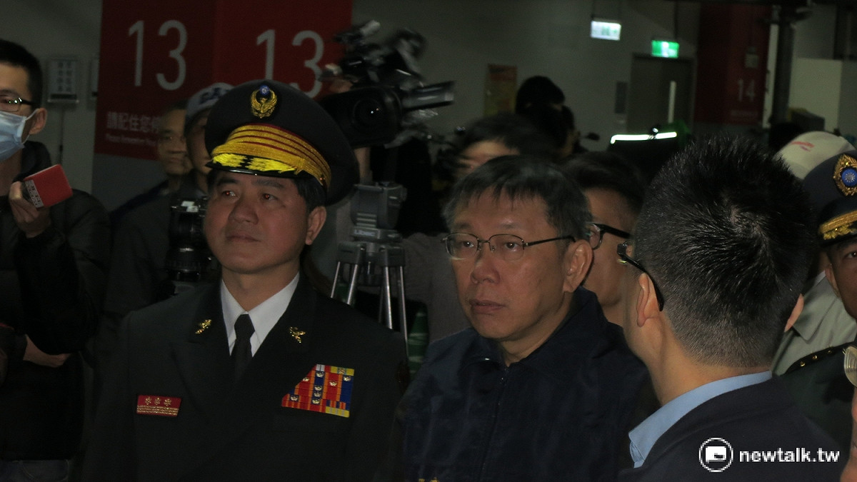 北市舉辦「北北基桃聯合災害防救演習」，市長柯文哲前往101大樓視察模擬狀況。 圖：呂佳峻/攝