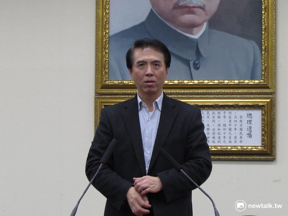 立委陳學聖提醒洪秀柱任重道遠，因為國民黨的老問題盤根錯節，面對未來黨的新論述、方向，都在在考驗洪秀柱，他們每個人也都會從旁幫助。 圖：邱珮文/攝