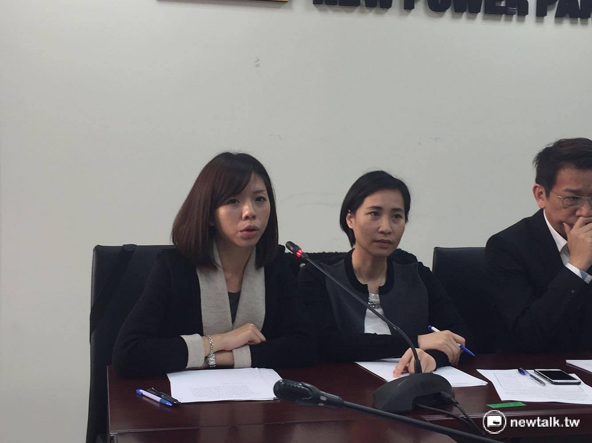 時代力量立委洪慈庸29日在黨團記者會中，針對內湖女童命案爭議，痛批政府不斷空轉與虛耗，並且呼籲外界能看到事件發生的根源，別讓悲劇一再發生。 圖：鄭佑漢/攝