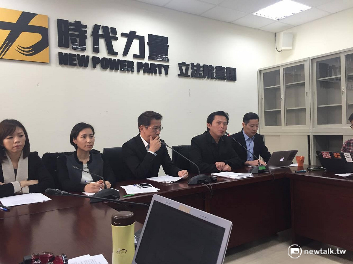 時代力量黨團31日發出聲明稿表示，大家對於「死刑」存廢都抱持許多看法，不過現階段絕非「倉促立法」的時機，而是應該冷靜思考完整個配套與缺陷後，進行改革與檢討。 圖：新頭殼資料照片