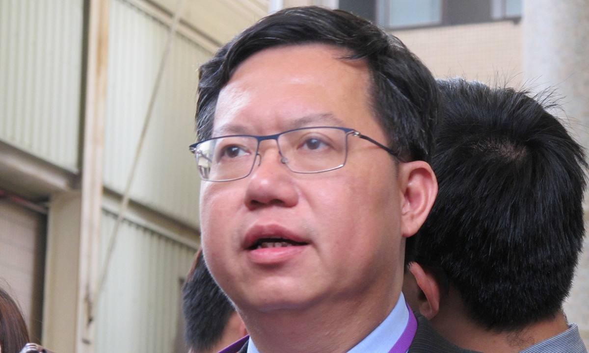 桃園市長鄭文燦9日出席民進黨臨時全國黨代表大會時接受媒體訪問。 圖：新頭殼資料照片