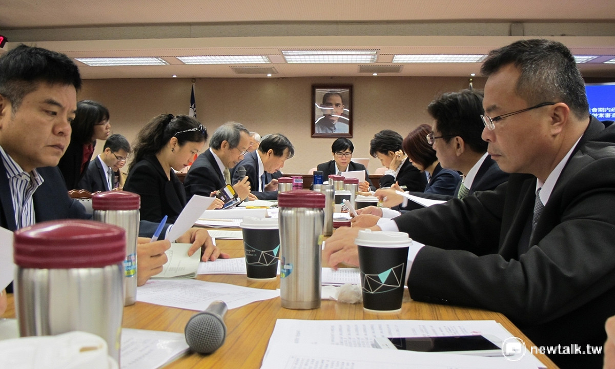 立法院內政委員會11日審議多個選罷法修正案。 圖：林朝億/攝