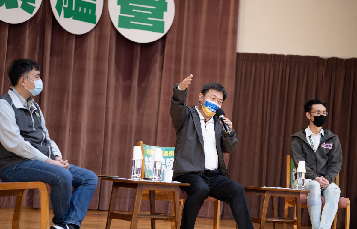 營隊開幕式由民進黨秘書長林錫耀主講。 圖:民進黨/提供