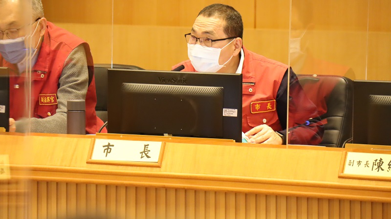 侯友宜勉勞工局持續加油，全方位守護勞工權益。 圖：新北市勞工局提供