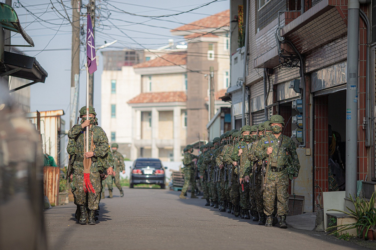 陸軍步兵206旅新制教召10日實施行軍訓練。 圖：軍聞社提供（資料照）