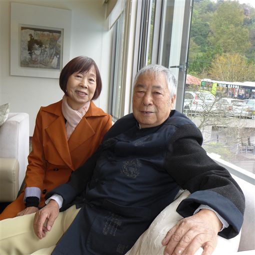 氣象主播李富城與妻子。 圖：翻攝自李富城臉書
