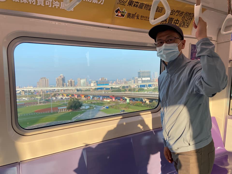 台北市議員羅智強表示，今天天氣晴朗，是1000公里行腳起步的好日子。「前進，桃園大園！」 圖：擷取自羅智強臉書