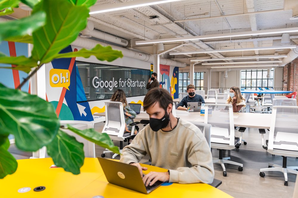 Google打算再次搶攻平板市場，將推12L大螢幕平板裝置，並預估其銷量會超過筆電產品。(示意圖為Google馬德里辦公室) 圖：取自Google官方部落格