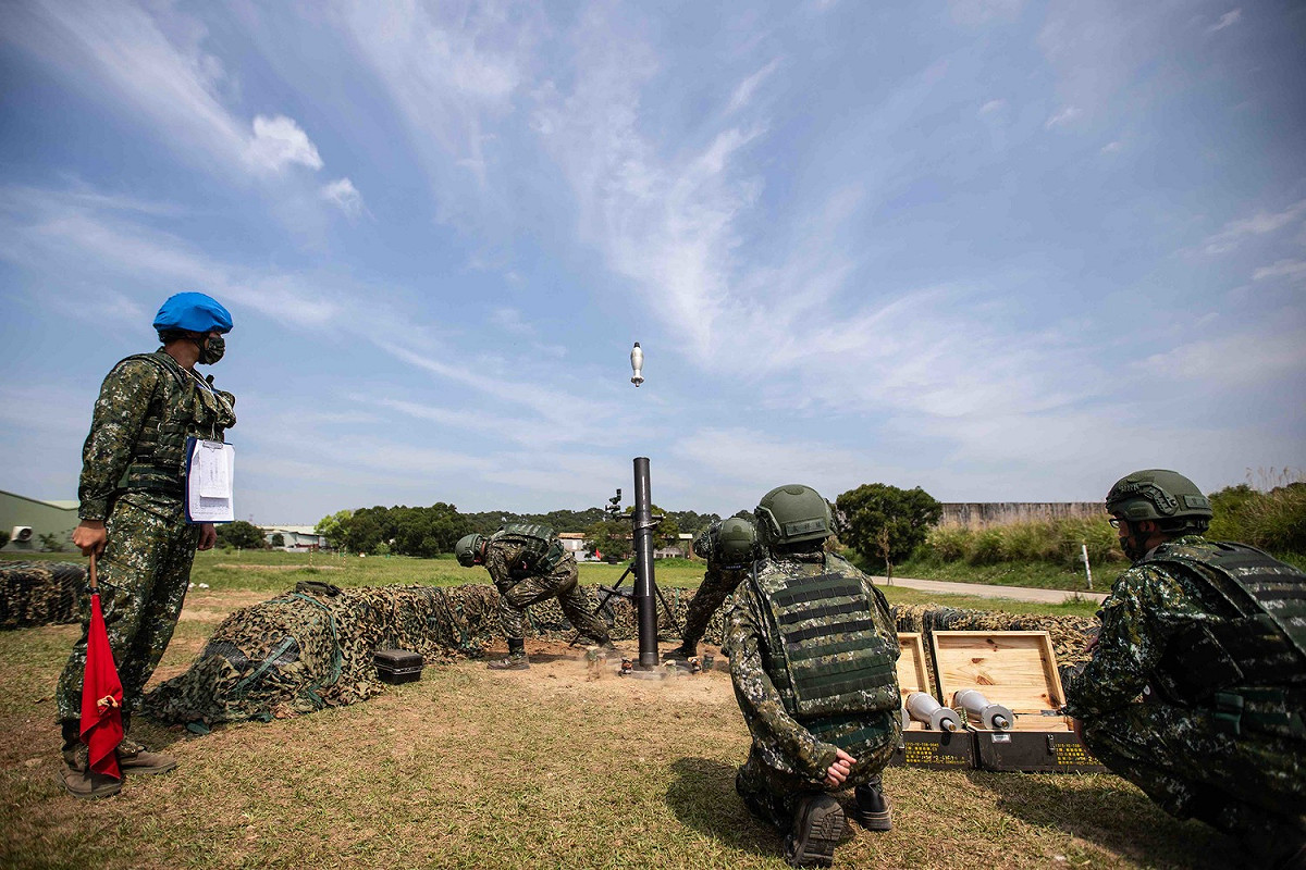 陸軍步兵206旅新制教召14日實施81迫砲及120迫砲訓練模擬彈射擊。 圖：軍聞社提供