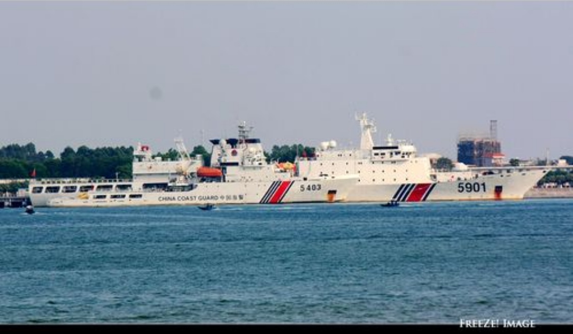 越南軍事記者指控中國首次派出萬噸海警船5901騷擾越南位於南海的油氣設施。 圖：翻攝陸網sgss8