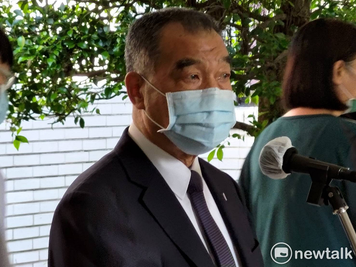 國防部長邱國正說明幻象墜海後續狀況。 圖：黃建豪/攝