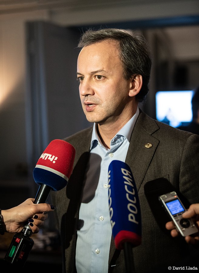 前俄羅斯副總理阿爾卡季·德沃爾科維奇( Arkady Dvorkovich )。 圖:翻攝自推特 International Chess Federation (@FIDE_chess)
