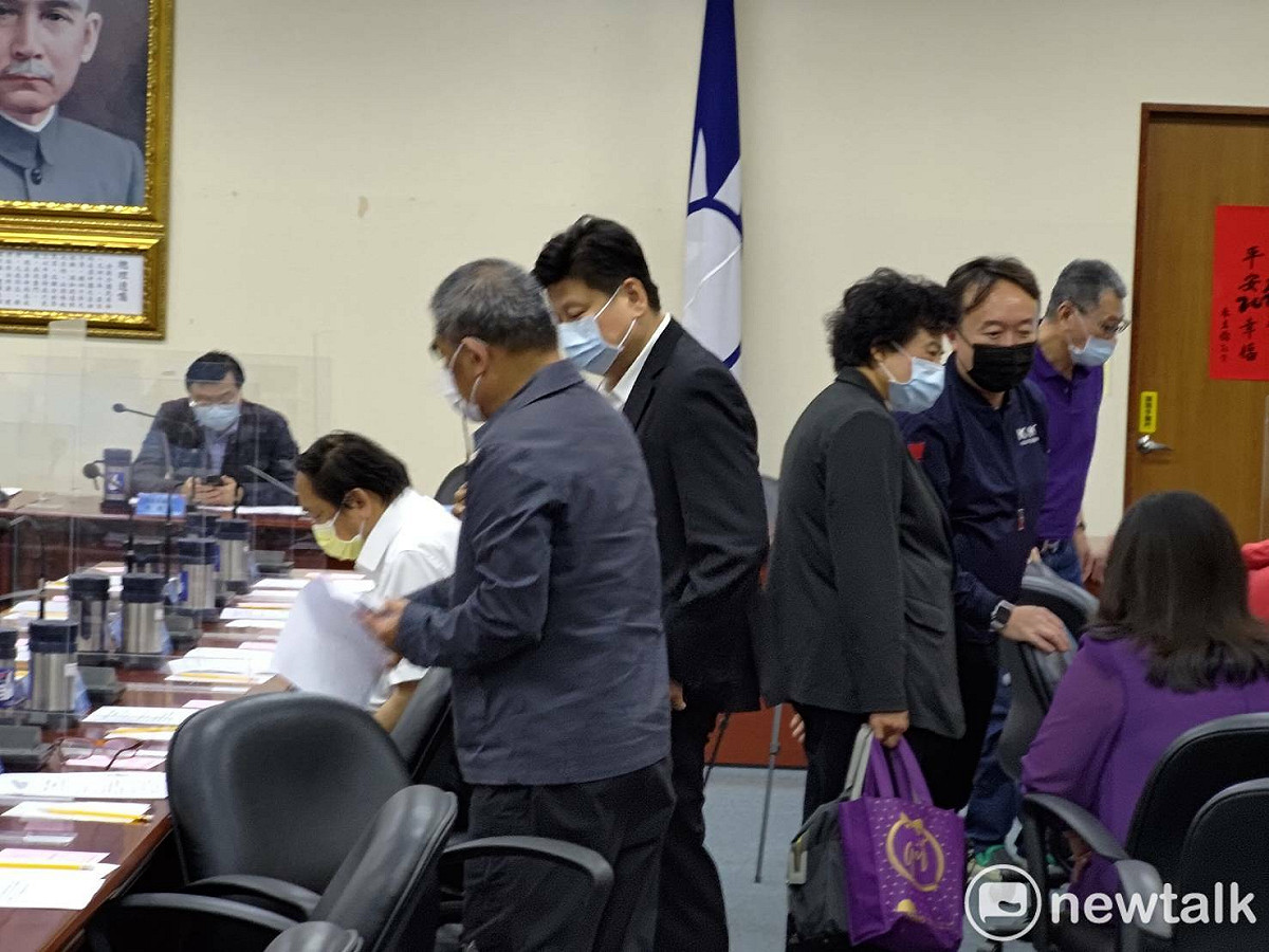 國民黨中常會選舉爆出賄選、換票醜聞，國民黨中常委傅崐萁等人，都被影射有所爭議。 圖：黃建豪/攝