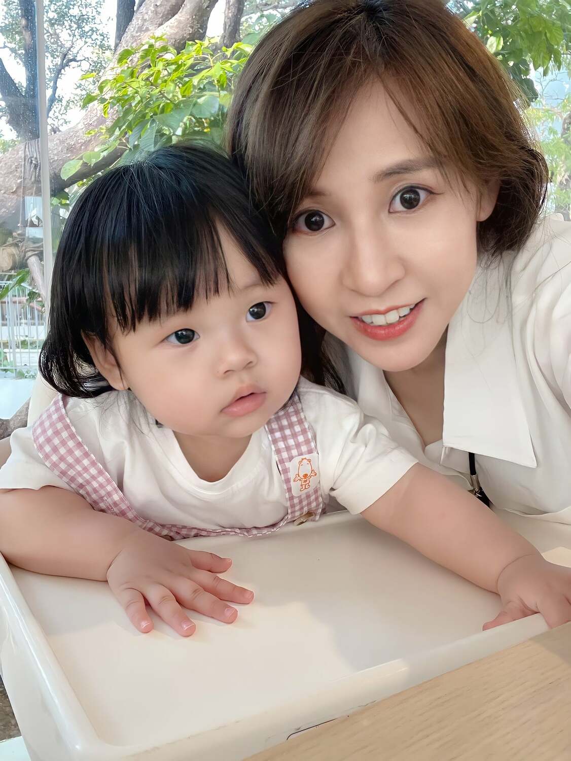 李秉潔與女兒「FaFa」。 圖：翻攝自李秉潔IG(@manmira630)