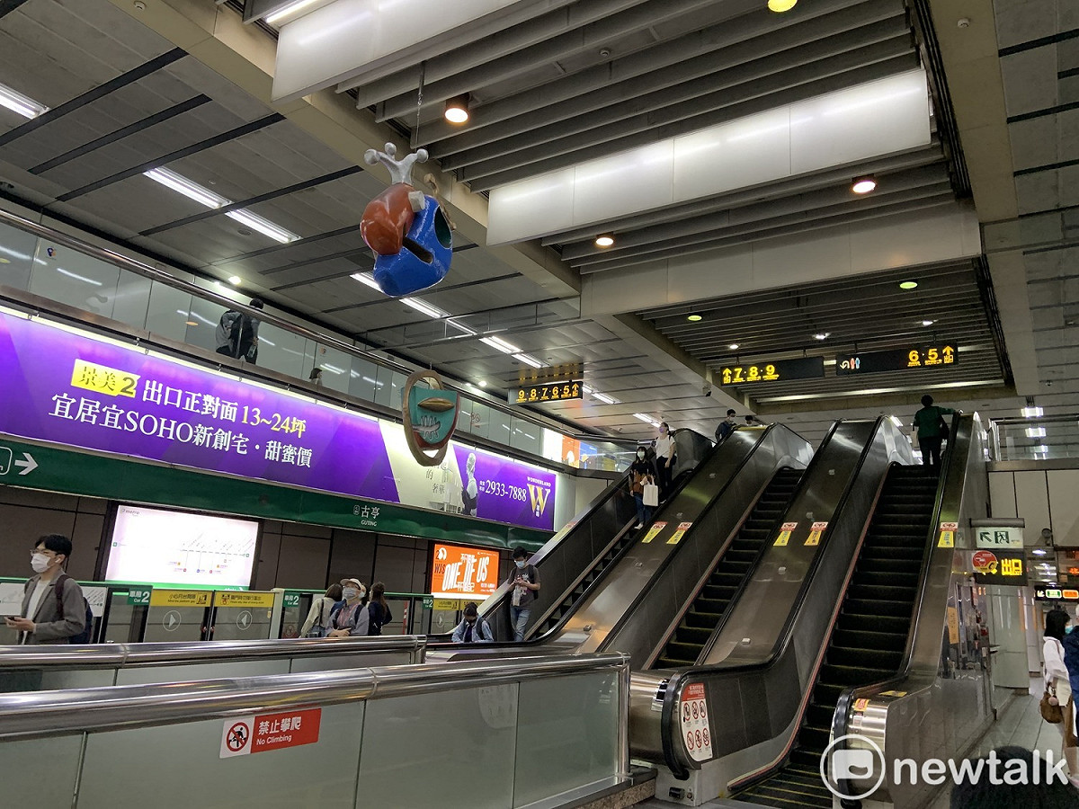 根據Google報告，3/14~4/25期間，台灣大眾運輸人流減少約32%（北捷示意圖）。 圖：張家寧／攝
