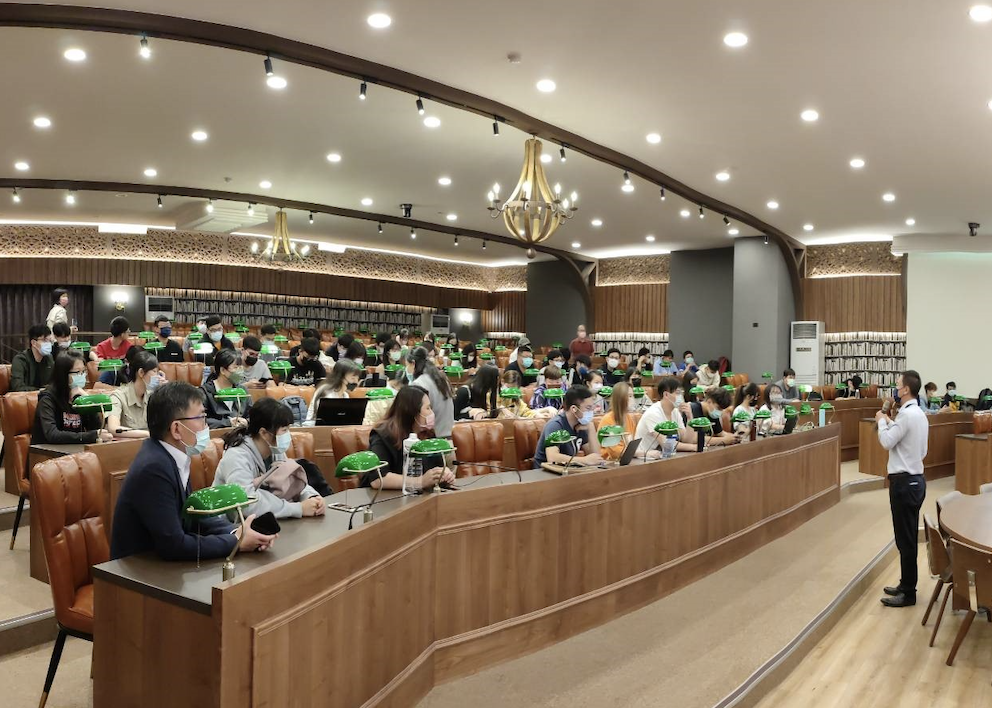 亞果遊艇集團於中信金融管理學院招開實習招募說明會。 圖：亞果集團/提供
