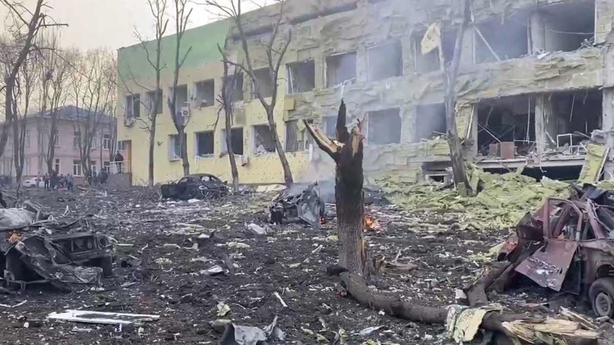 烏克蘭南部港口的大城馬立波遭俄軍包圍數週的慘況。 圖：翻攝自@Abelard0Vazquez推特（資料照片）