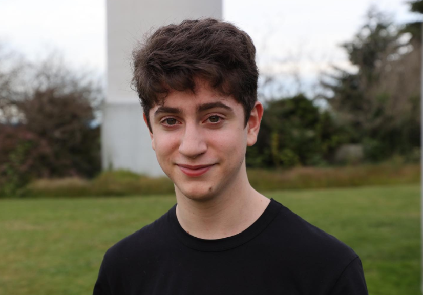 Avi Schiffmann目前19歲，就讀於哈佛大學，猶太裔。 圖：擷取自Avi Schiffmann IG