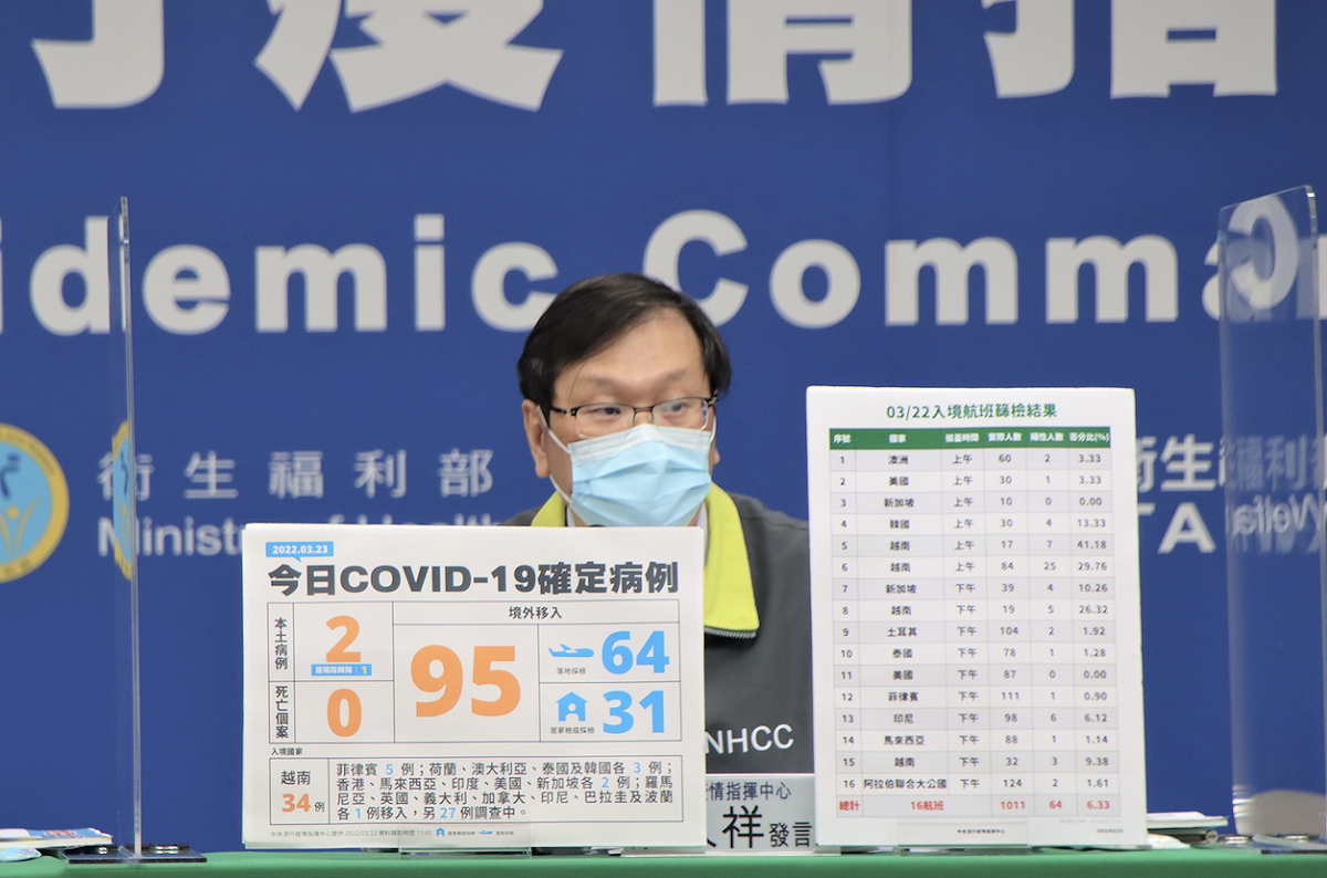 中央流行疫情指揮中心發言人莊人祥。 圖：中央流行疫情指揮中心／提供