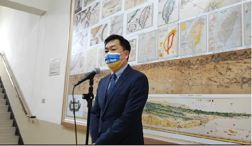 內政部次長陳宗彥今（24）天在立法院受訪表示，不會有代孕台灣女嬰成戰爭「人球」的問題。 圖：擷自內政部提供影片