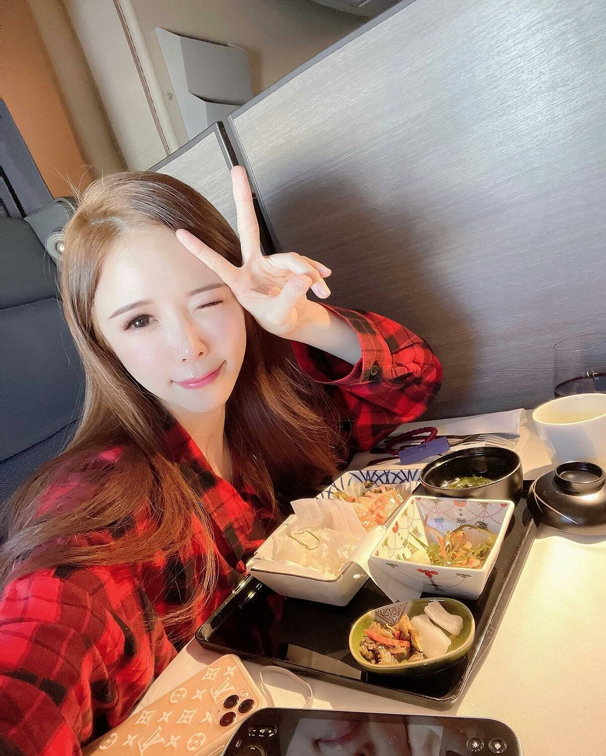 藍星蕾。 圖：翻攝自藍星蕾IG(@amberna_official)