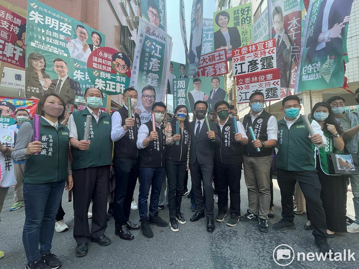 由於下屆議員選舉有多位資深議員準備交棒，又有議員轉戰立委留下的空缺，讓新人有更多爭取的空間，民進黨各派系都力推新人競逐，初選人數呈現大爆炸。
