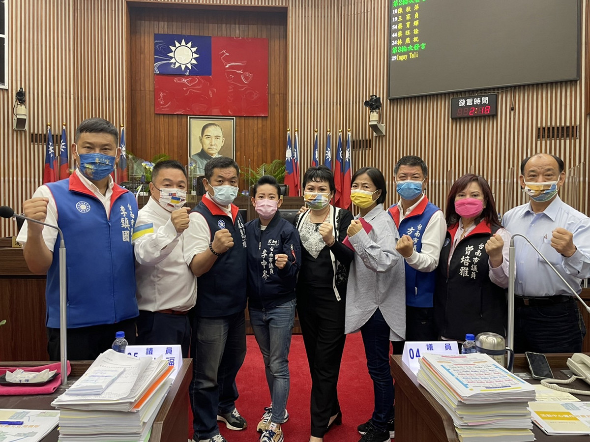 國民黨現任議員向心力強，問政犀利，但由於大環境不利藍營，下屆議員選舉只能力圖保住現有席次。
