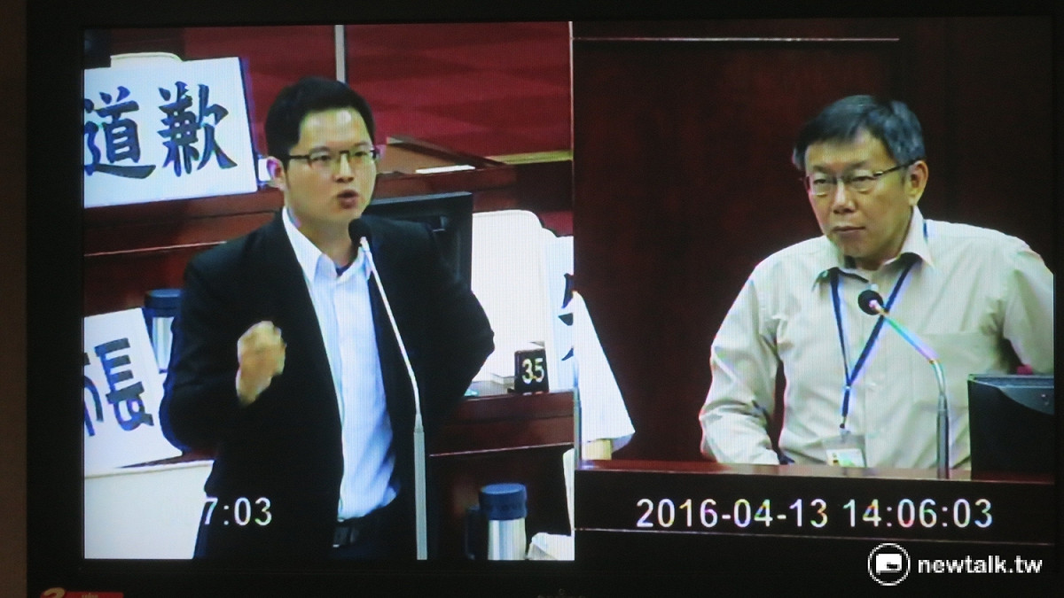 台北市長柯文哲13日前往議會接受質詢。 圖：呂佳峻/攝