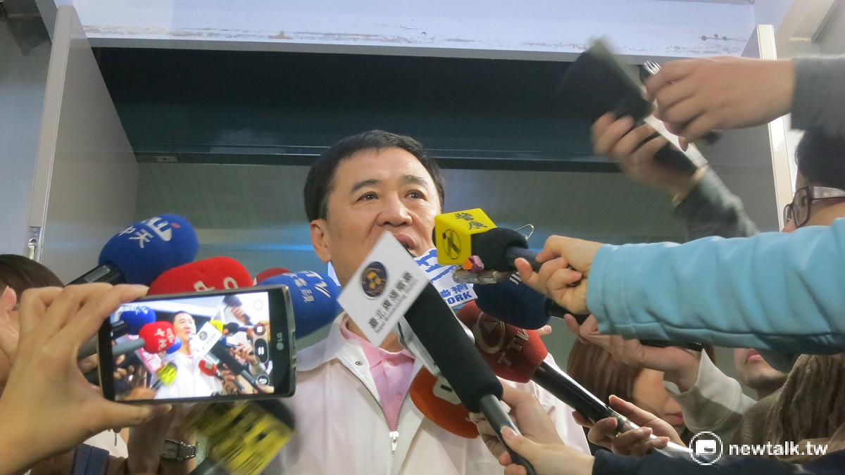 台北市副市長陳景峻19日表示，小巨蛋漲租確定喊卡，未來市府也會扶植流行文化發展。 圖：呂佳峻/攝
