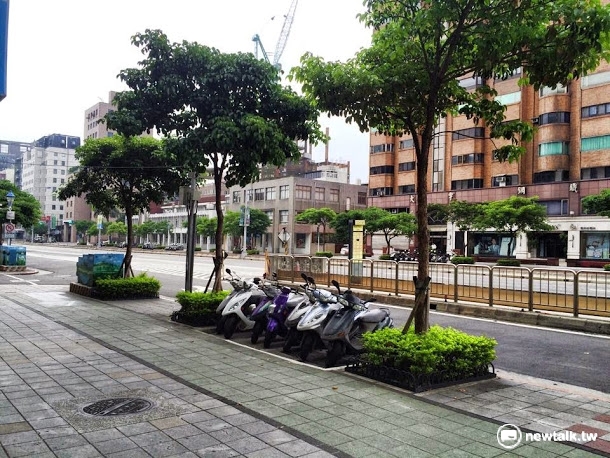 萬安演習期間，人車都必須聽從相關人員指揮疏散，模擬避難。 圖：新頭殼資料照片