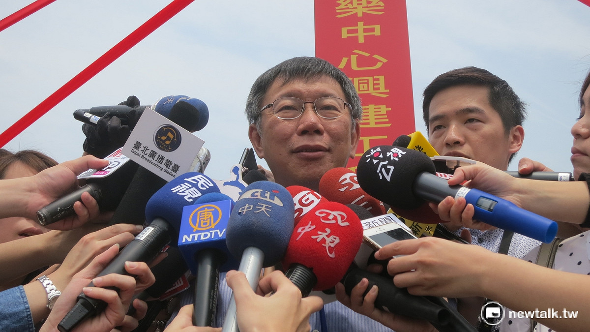 對於副市長林欽榮是否將出任新政府內政部長，市長柯文哲21日表示，應詢問準行政院長林全，不是他。 圖：呂佳峻/攝