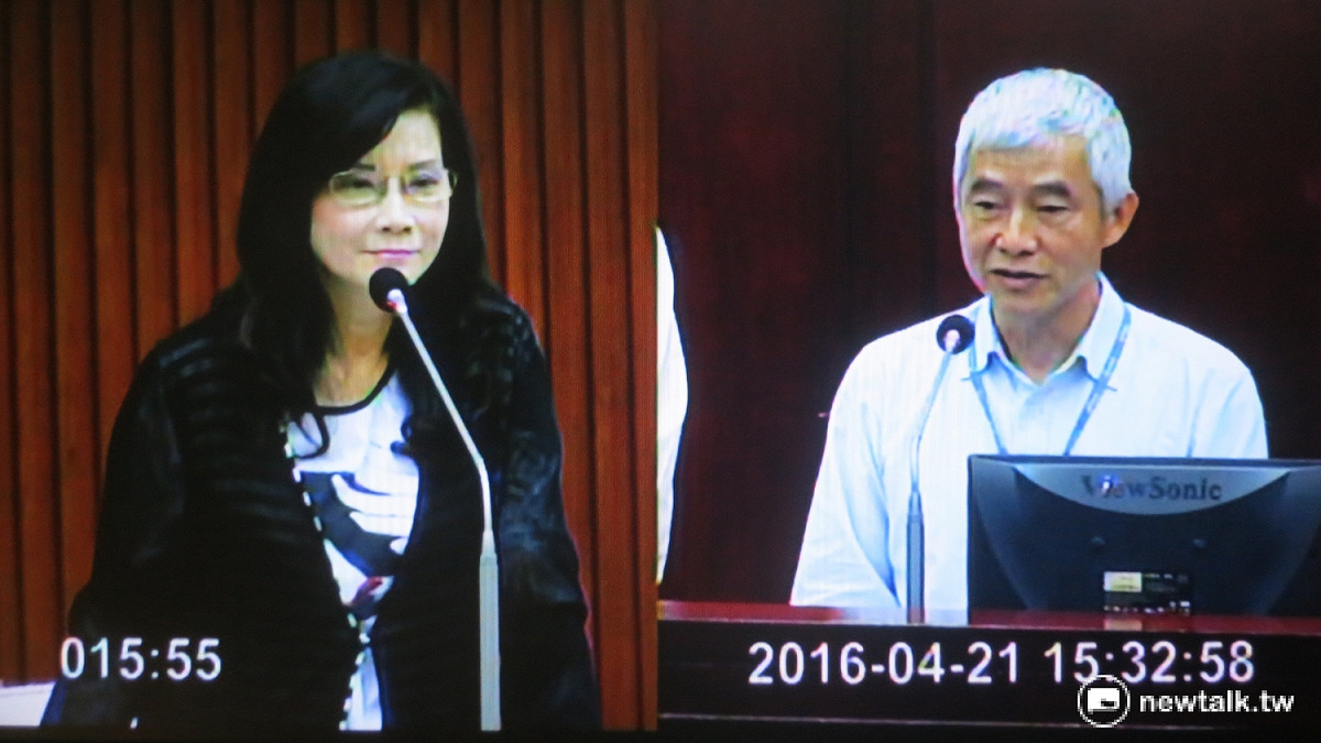 面對市議員秦慧珠追問，北捷董事長賀陳旦並不鬆口是否將出任新政府交通部長。 圖：呂佳峻/攝