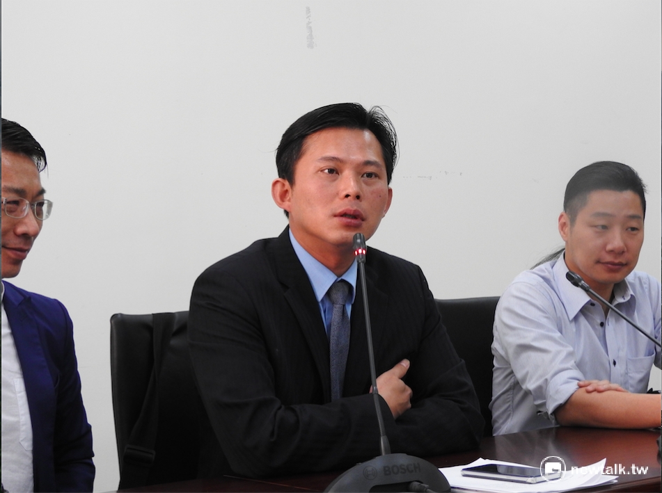 時代力量黨團26日召開記者會表示，將會針對防止海外避稅行為，將「個人」藉由在租稅庇護天堂，設立海外紙上公司的避稅行為，進一步立法規範。 圖：鄭佑漢/攝