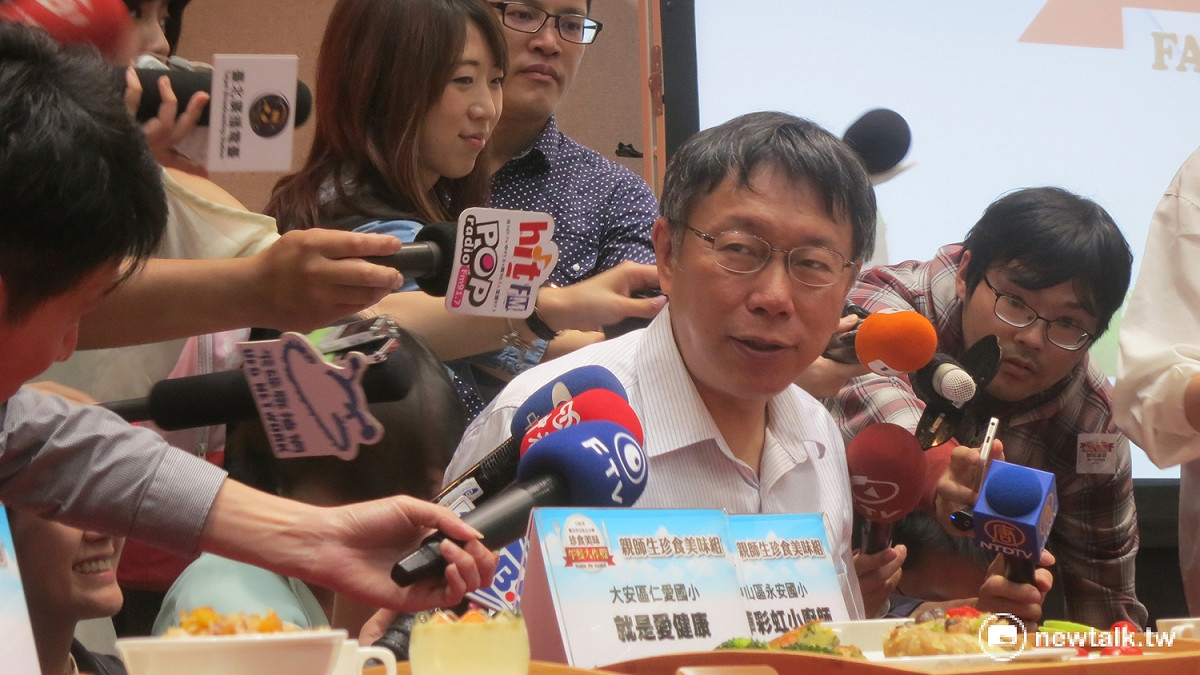 北市推U-Car政策引發議員質疑，對此，台北市長柯文哲27日說，此事八字還沒有一撇，也還在討論。 圖：呂佳峻/攝