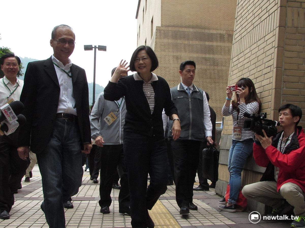 媒體報導，巴拿馬人士透露，蔡英文已表達出席運河竣工儀式意願。民進黨發言人王閔生30日表示，原則上以前往出席為優先考量。 圖：邱珮文/攝