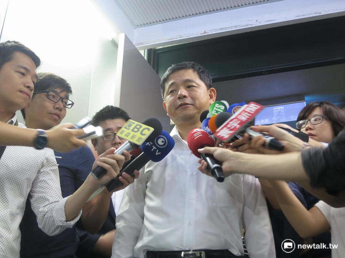 北市廉政委員鄭文龍表示，市長柯文哲已同意就大巨蛋公安部分，召開聽證會，讓兩造都能夠充分陳述意見。 圖：呂佳峻/攝