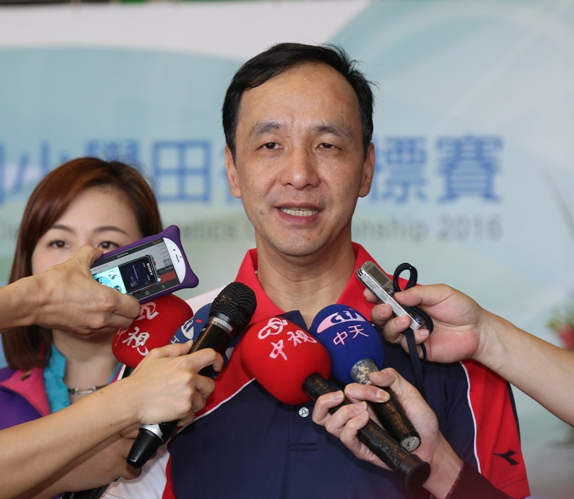 新北市長朱立倫6日強調，公車的票價絕對不是以賺錢為目的，更不可犧牲小老百姓的權益。 圖：陳冠廷/攝