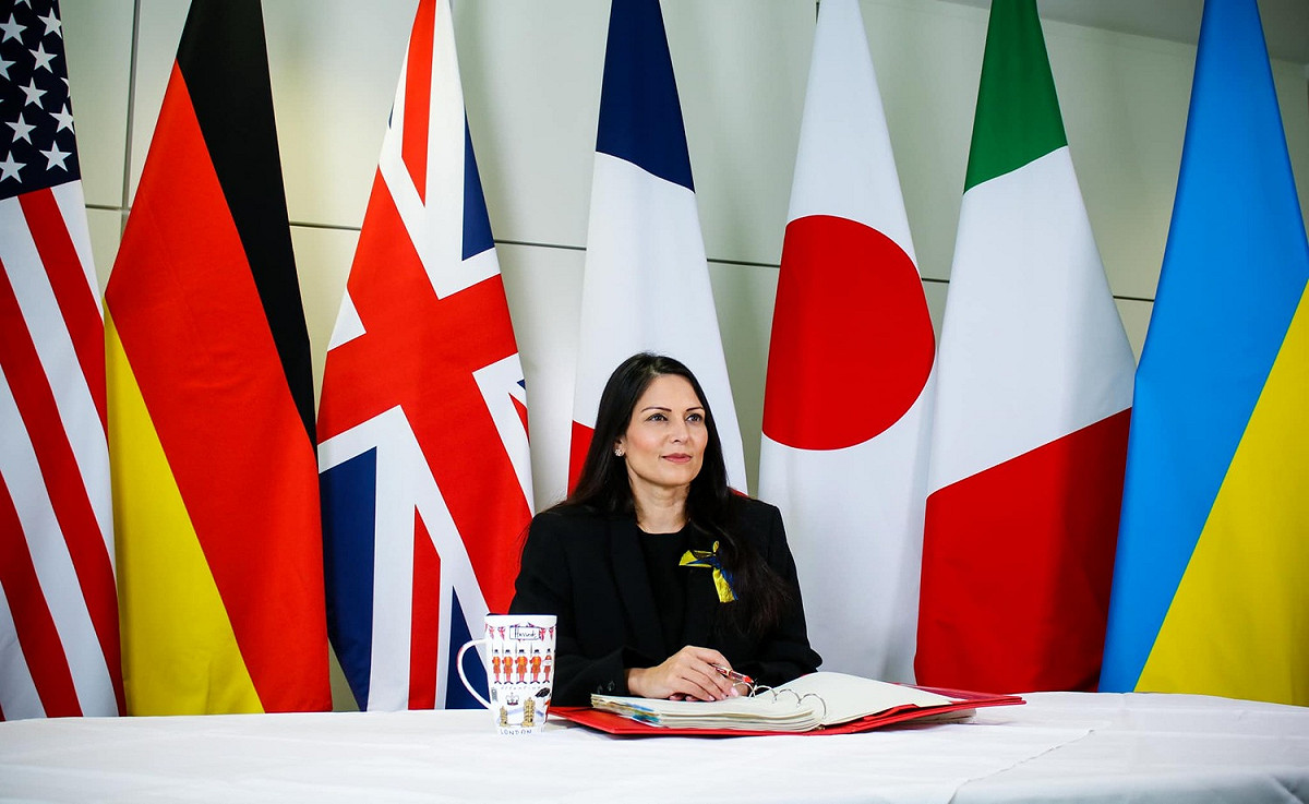英國內政大臣巴特爾（Priti Patel）。   圖：翻攝自巴特爾臉書。