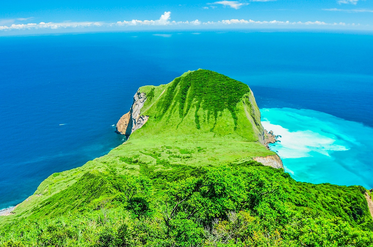 交通部觀光局宣布，國旅補助提前至7/15起實施（圖為龜山島）。 圖：翻攝自交通部觀光局臉書