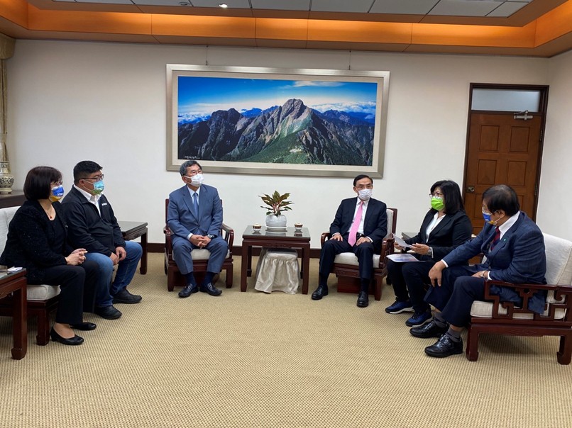 陳明文等五位立委到法務部，抗議司法人員處理戴寧奔喪事件違反社會民情。 圖：陳明文服務處/提供